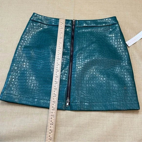 ModCloth Teal Reptile Pleather Zipper Front Mini Skirt - Picture 11 of 16